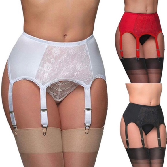 COPY - Red Christmas Garter Belt Vintage style Garter Belt with 6 straps. - Picture 2 of 7